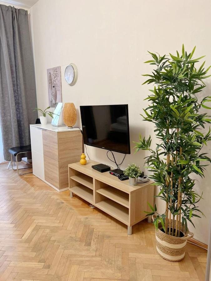 Modern Apartment Krakovska Praga Esterno foto
